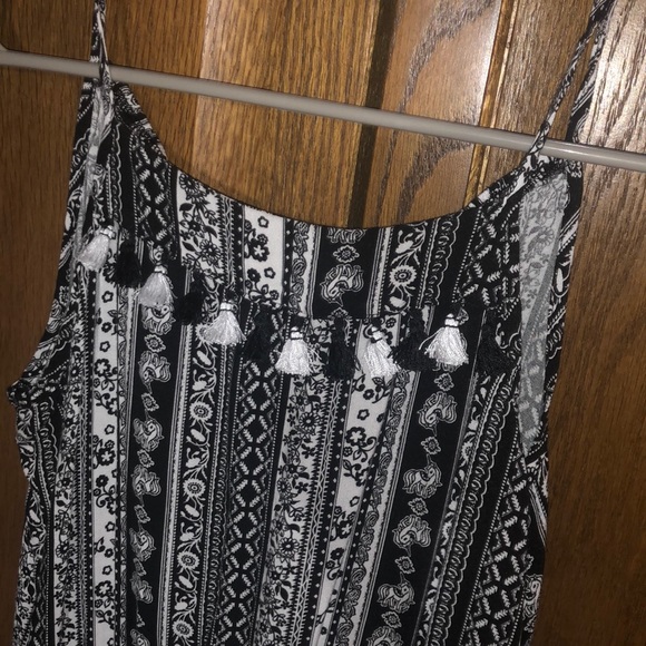 Romper, black and white and Beautiful design - Picture 2 of 4